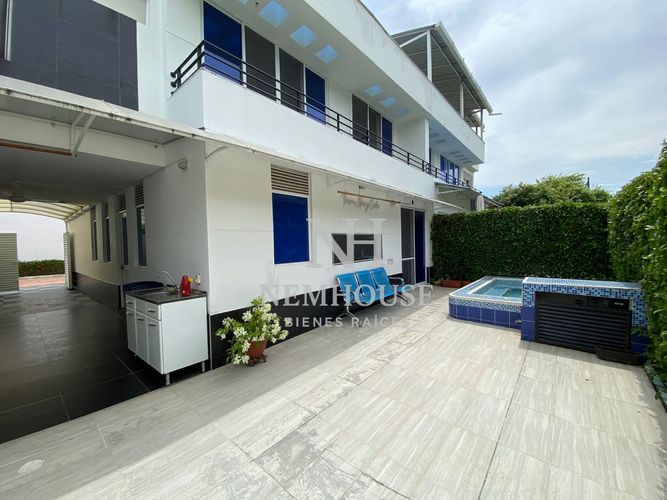 Casa de 4 alcobas en venta en Montecarlo, Girardot, 320 m² · foto 18 de 20