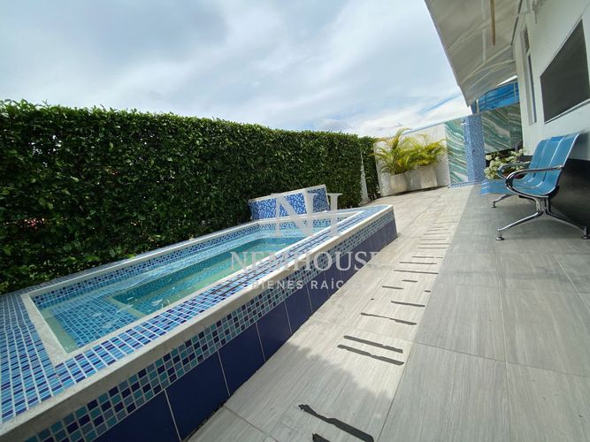 Casa de 4 alcobas en venta en Montecarlo, Girardot, 320 m² · foto 19 de 20