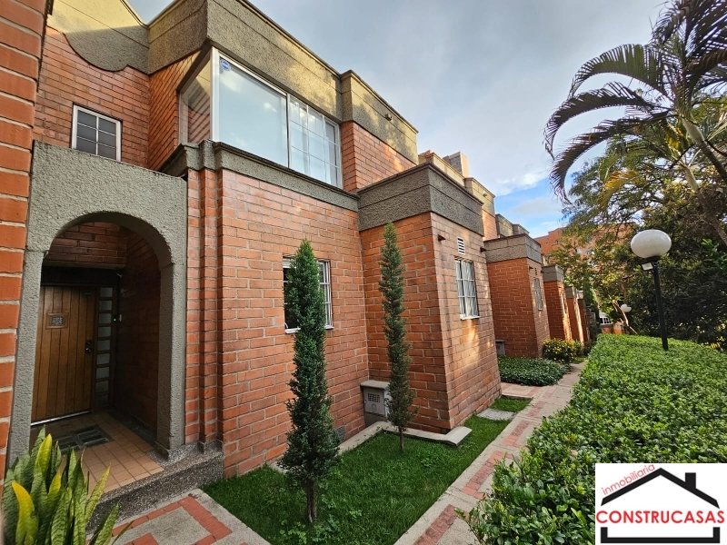 Casa en venta en Castropol, Medellín 2