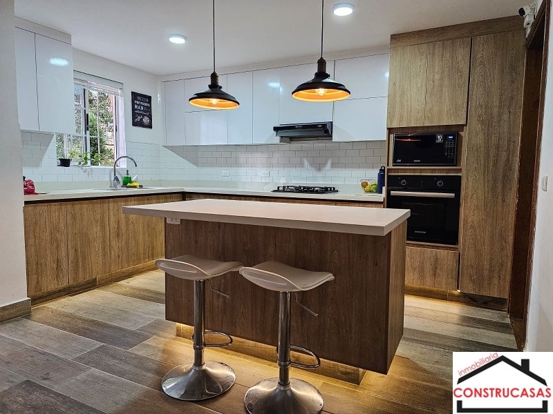 Casa en venta en Castropol, Medellín 3