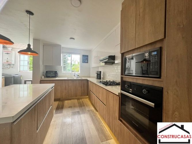 Casa de 3 alcobas en venta en Castropol, Medellín, 205 m² · foto 6 de 24