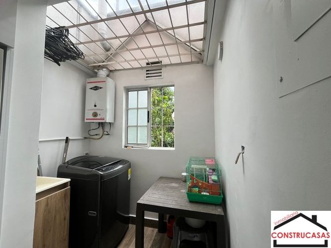 Casa de 3 alcobas en venta en Castropol, Medellín, 205 m² · foto 8 de 24