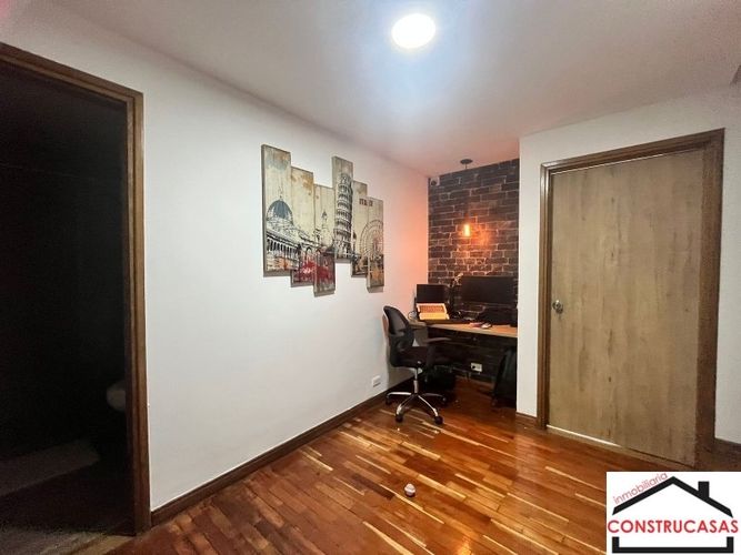 Casa de 3 alcobas en venta en Castropol, Medellín, 205 m² · foto 13 de 24