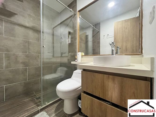 Casa de 3 alcobas en venta en Castropol, Medellín, 205 m² · foto 20 de 24