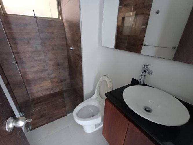 Apartamento de 2 alcobas en arriendo en Altos Del Poblado, Medellín, 81 m² · foto 6 de 12
