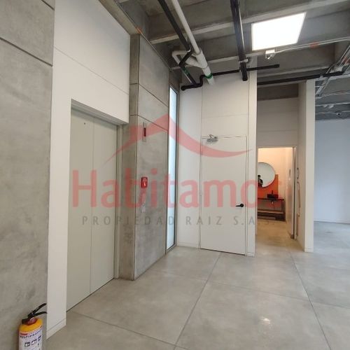 Local en arriendo en El Poblado, Medellín, 132 m² · foto 5 de 8