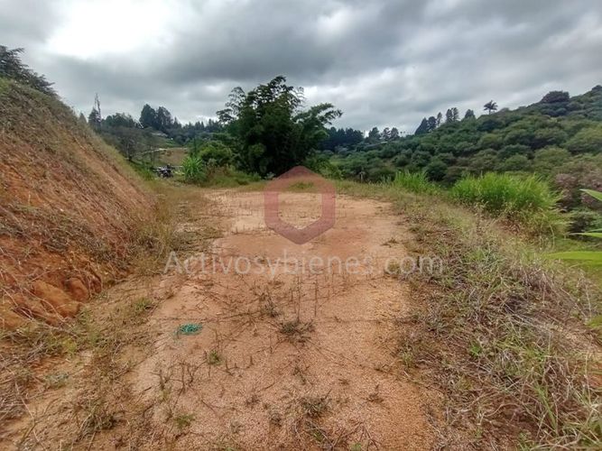 Lote en venta en Guarne, 1727 m² · foto 4 de 11