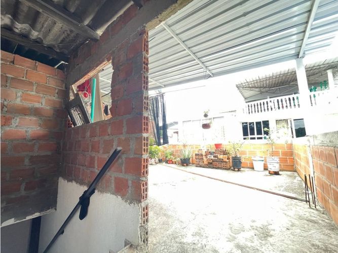 Casa de 5 alcobas en venta en Salomia, Cali, 100 m² · foto 2 de 24