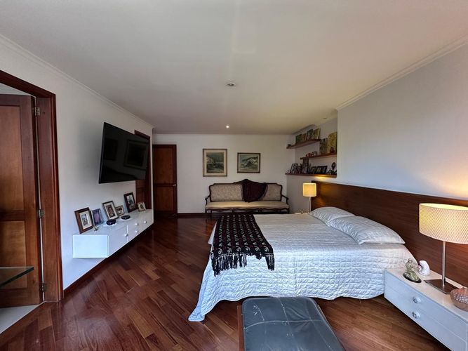 Apartamento de 3 alcobas en arriendo en El Poblado, Medellín, 238 m² · foto 11 de 20