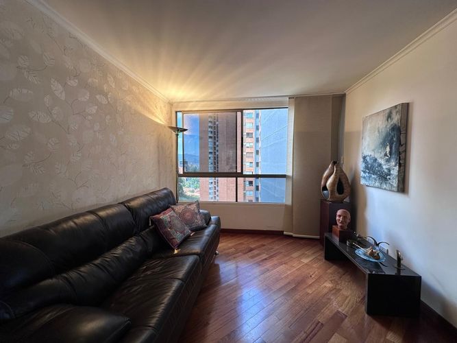 Apartamento de 3 alcobas en arriendo en El Poblado, Medellín, 238 m² · foto 10 de 20
