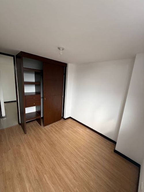 Apartamento de 3 alcobas en arriendo en Cumbres, Envigado, 76 m² · foto 8 de 16