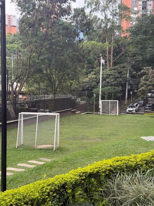 Apartamento de 3 alcobas en arriendo en Cumbres, Envigado, 76 m² · foto 14 de 16