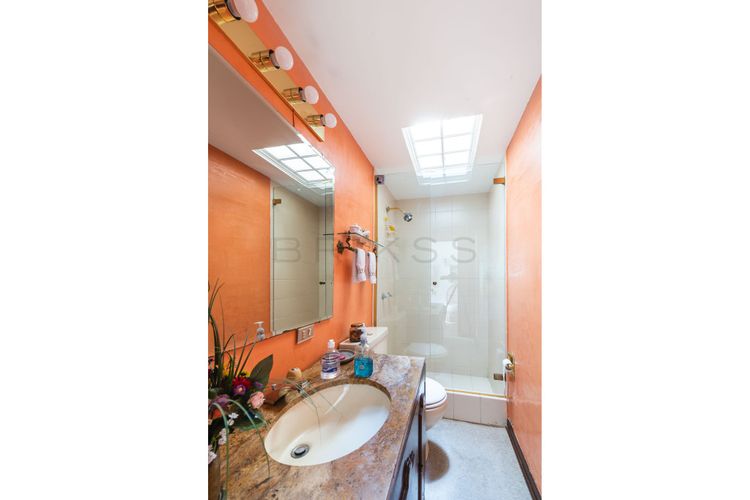 Casa de 4 alcobas en venta en Santa Ana, Bogotá, 350 m² · foto 9 de 17
