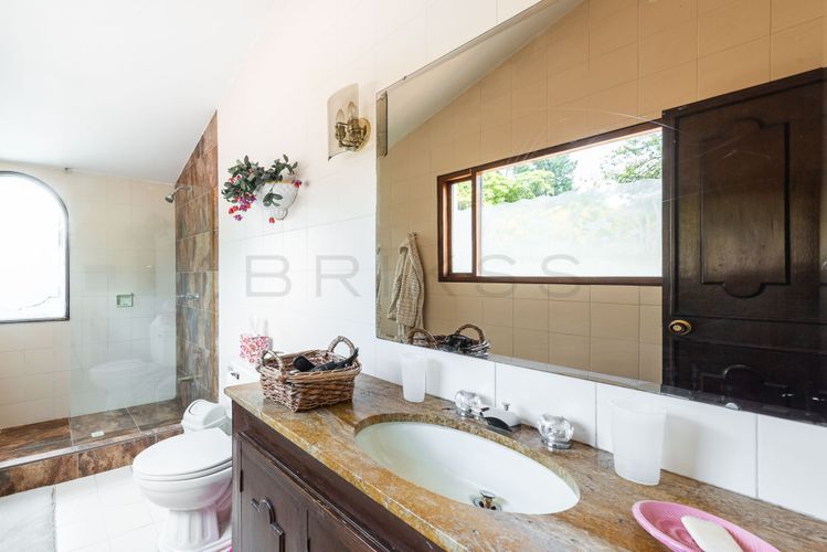 Casa de 4 alcobas en venta en Santa Ana, Bogotá, 350 m² · foto 16 de 17