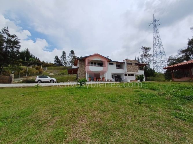 Casa de 5 alcobas en venta en El Porvenir, Rionegro · foto 2 de 24