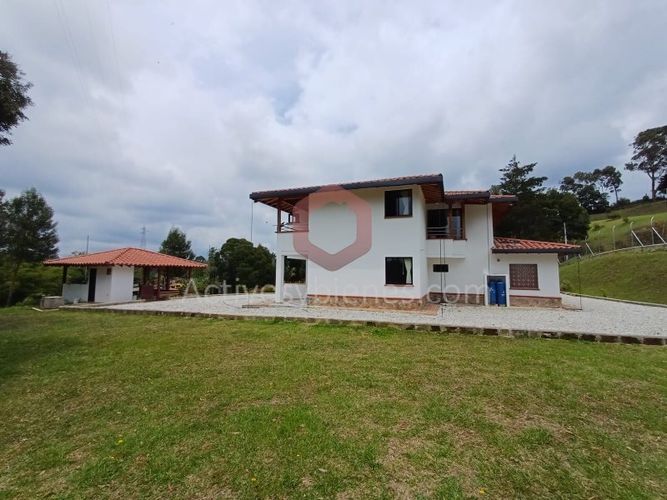 Casa de 5 alcobas en venta en El Porvenir, Rionegro · foto 3 de 24