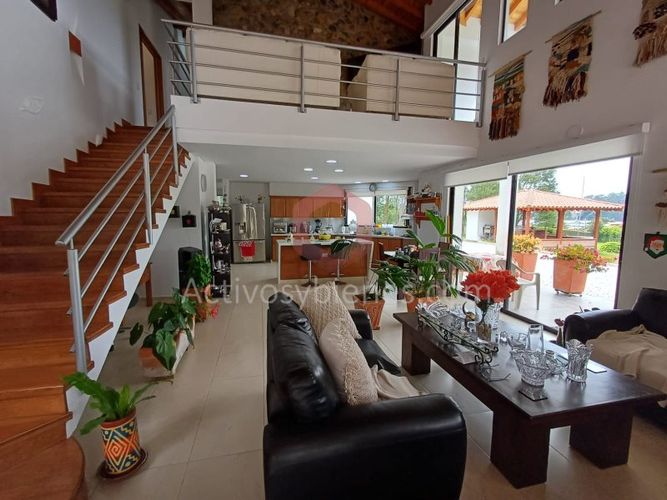 Casa de 5 alcobas en venta en El Porvenir, Rionegro · foto 8 de 24