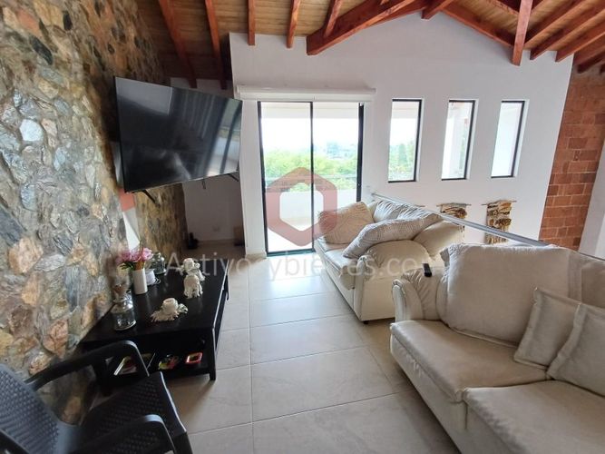 Casa de 5 alcobas en venta en El Porvenir, Rionegro · foto 9 de 24