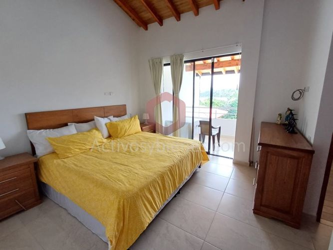 Casa de 5 alcobas en venta en El Porvenir, Rionegro · foto 13 de 24