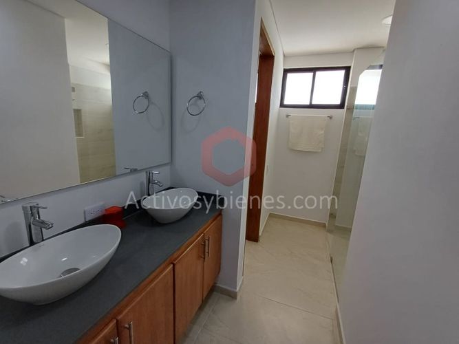 Casa de 5 alcobas en venta en El Porvenir, Rionegro · foto 17 de 24