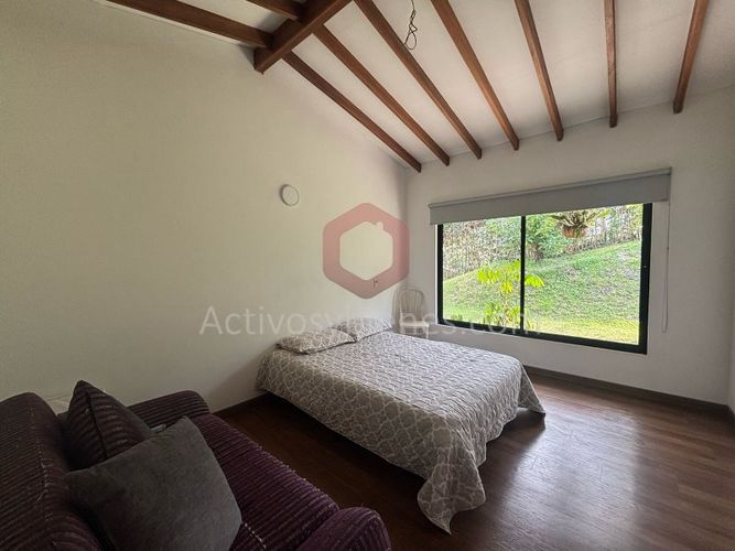 Casa de 4 alcobas en venta en Centro, Rionegro · foto 9 de 23