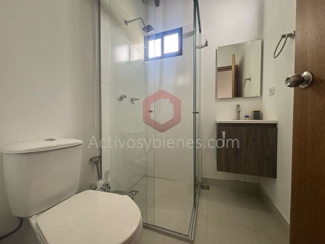 Casa de 4 alcobas en venta en Centro, Rionegro · foto 15 de 23
