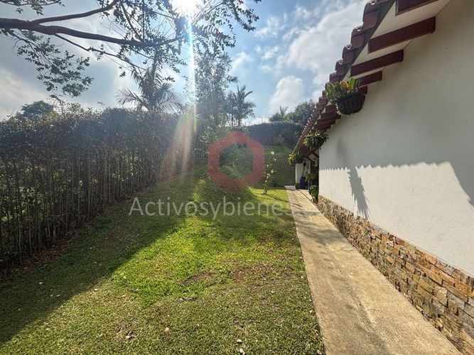 Casa de 4 alcobas en venta en Centro, Rionegro · foto 22 de 23