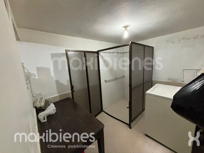 Casa de 5 alcobas en venta en Viviendas Del Sur, Medellín, 252 m² · foto 3 de 15