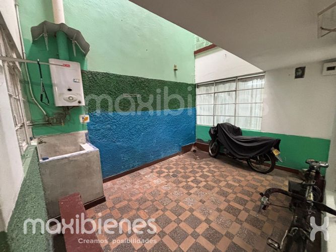 Casa de 5 alcobas en venta en Viviendas Del Sur, Medellín, 252 m² · foto 4 de 15