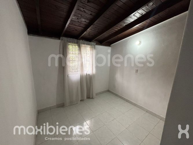 Casa de 5 alcobas en venta en Viviendas Del Sur, Medellín, 252 m² · foto 12 de 15