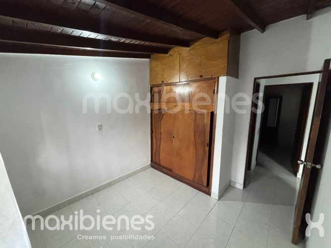 Casa de 5 alcobas en venta en Viviendas Del Sur, Medellín, 252 m² · foto 13 de 15