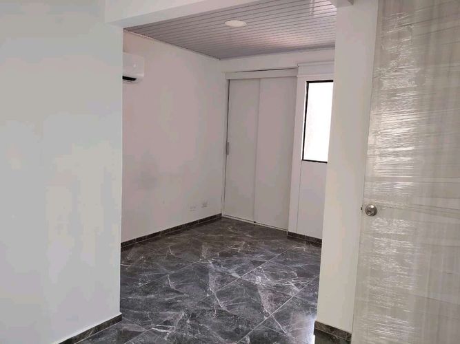 Apartamento de 3 alcobas en venta en Valle Del Lili, Cali, 58 m² · foto 13 de 14