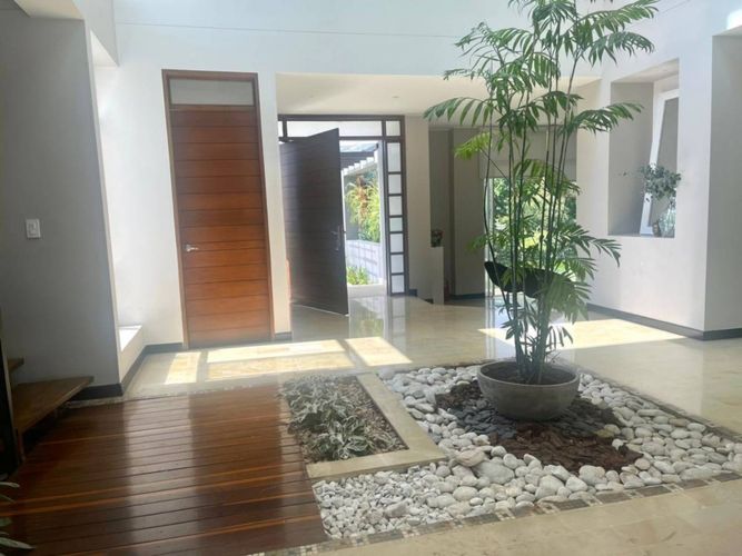 Casa de 4 alcobas en venta en Ciudad Jardin, Cali, 950 m² · foto 3 de 23