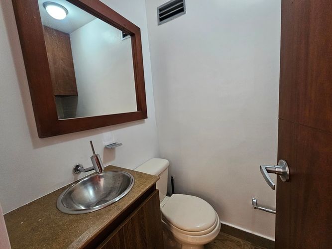 Apartaestudio en arriendo en El Tesoro, Medellín, 76 m² · foto 11 de 14