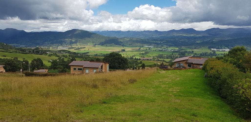 Lote en venta en La Violeta, Sopó, 2193 m² · foto 3 de 13
