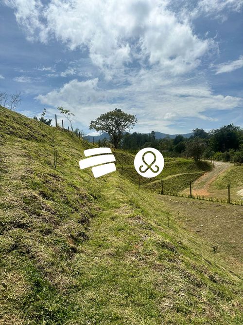 Lote en venta en La Ceja, 2646 m² · foto 5 de 10