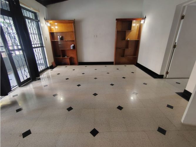 Casa de 7 alcobas en venta en Prado, Medellín, 415 m² · foto 2 de 22