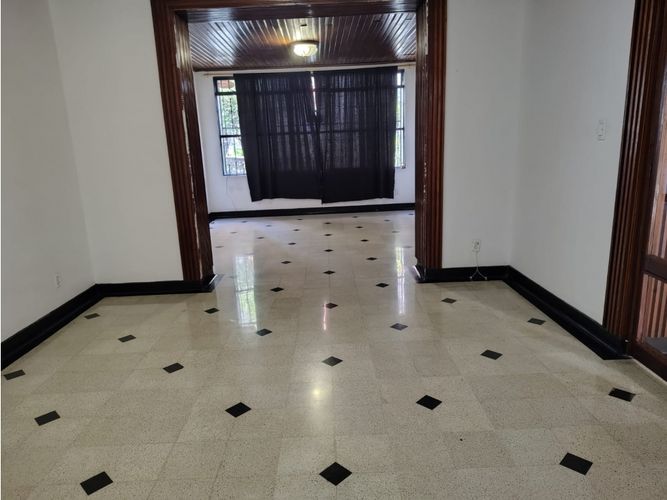 Casa de 7 alcobas en venta en Prado, Medellín, 415 m² · foto 6 de 22