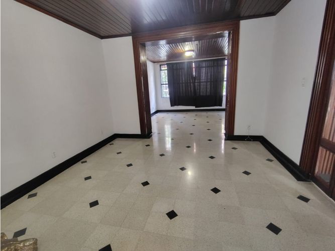 Casa de 7 alcobas en venta en Prado, Medellín, 415 m² · foto 7 de 22