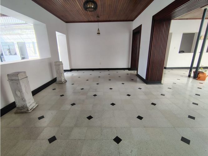 Casa de 7 alcobas en venta en Prado, Medellín, 415 m² · foto 12 de 22