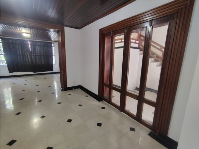 Casa de 7 alcobas en venta en Prado, Medellín, 415 m² · foto 13 de 22