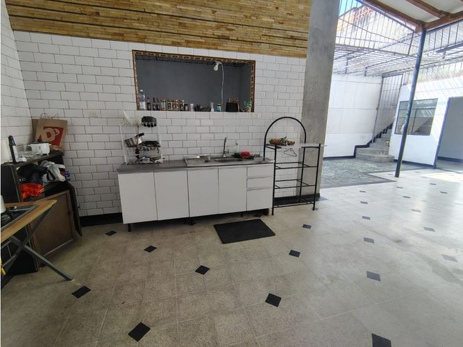 Casa de 7 alcobas en venta en Prado, Medellín, 415 m² · foto 14 de 22