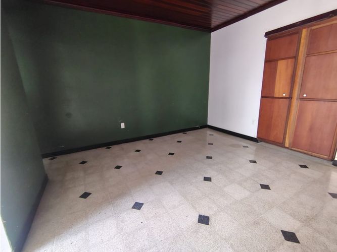 Casa de 7 alcobas en venta en Prado, Medellín, 415 m² · foto 16 de 22