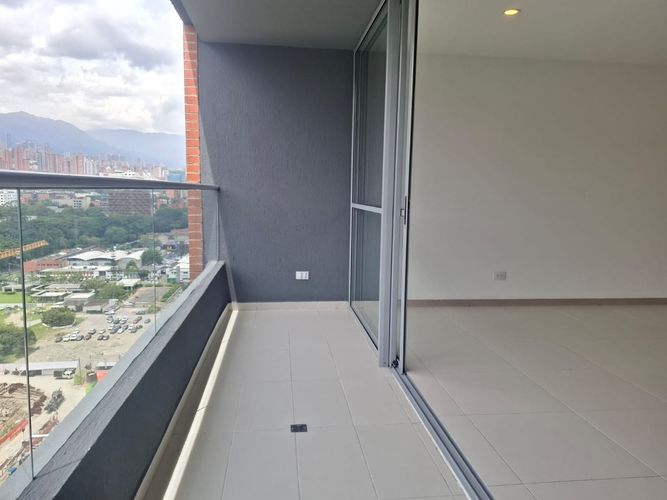 Apartamento de 2 alcobas en arriendo en El Poblado, Medellín, 125 m² · foto 14 de 14