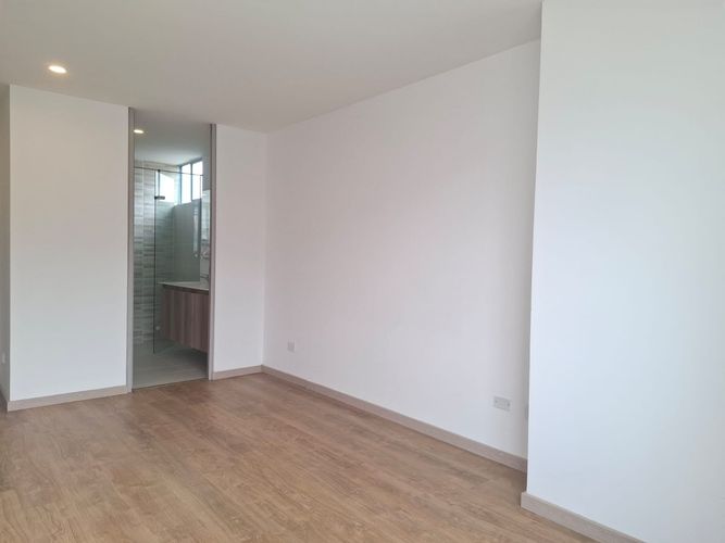 Apartamento de 2 alcobas en arriendo en El Poblado, Medellín, 125 m² · foto 6 de 14