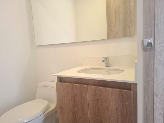 Apartamento de 2 alcobas en arriendo en El Poblado, Medellín, 125 m² · foto 12 de 14