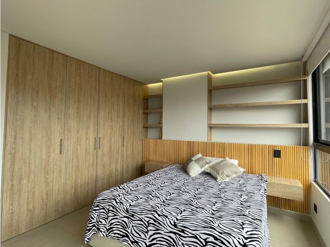 Apartamento de 4 alcobas en venta en Los Naranjos, Medellín, 230 m² · foto 13 de 22