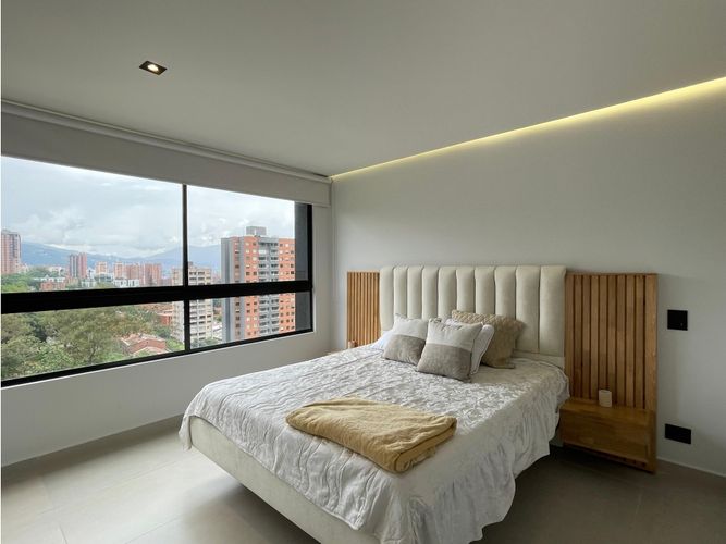 Apartamento de 4 alcobas en venta en Los Naranjos, Medellín, 230 m² · foto 17 de 22