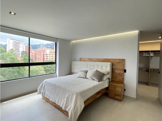 Apartamento de 4 alcobas en venta en Los Naranjos, Medellín, 230 m² · foto 19 de 22