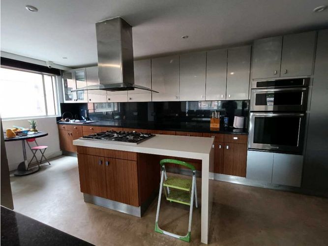 Apartamento en venta en Santa Barbara, Bogotá · foto 8 de 24